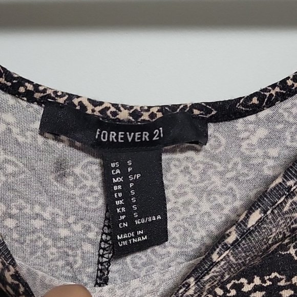 Forever 21 Medallion Print Trapeze Dress - Picture 10 of 11